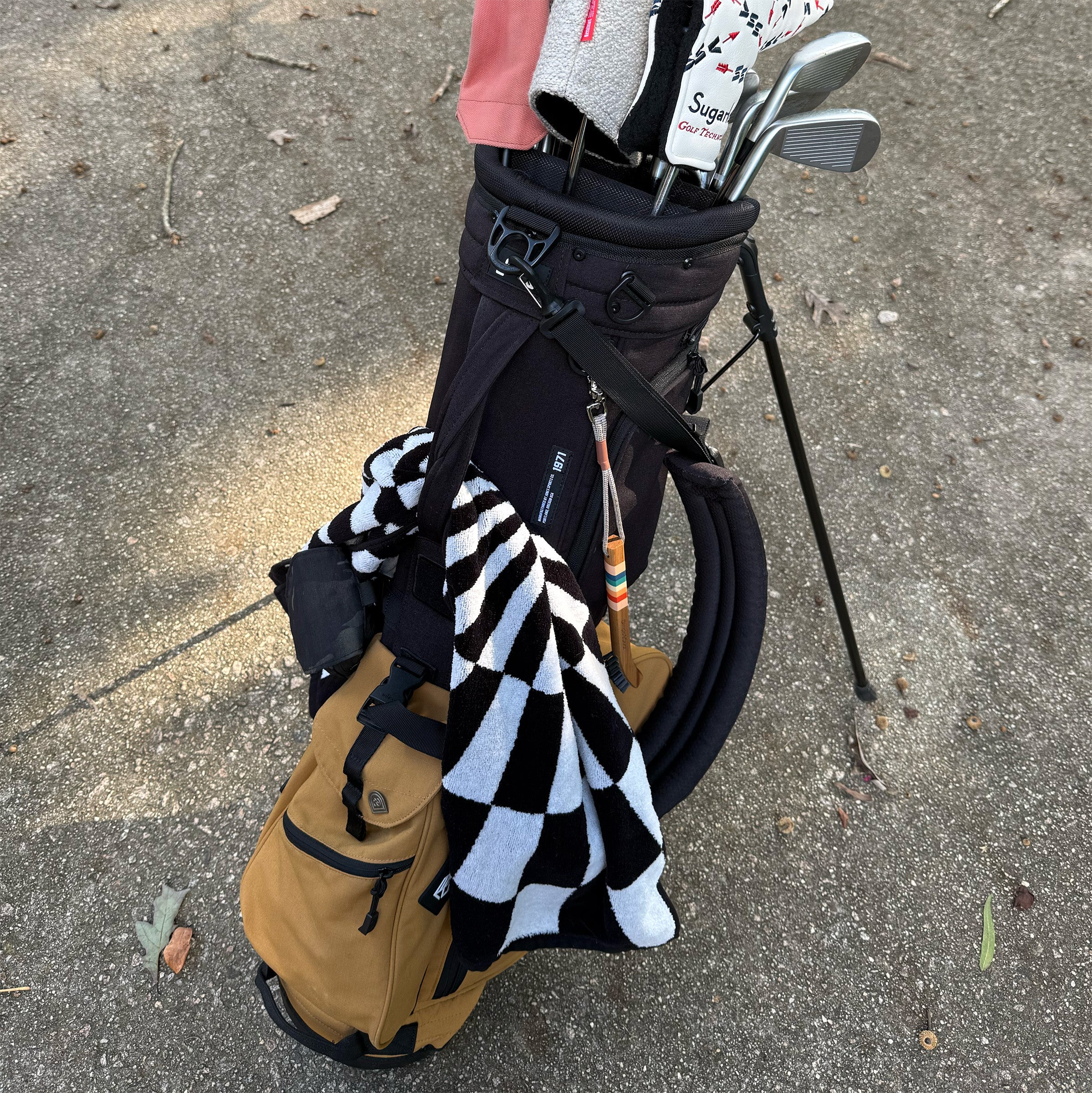 Kaleidoscope Caddie Towel - Black